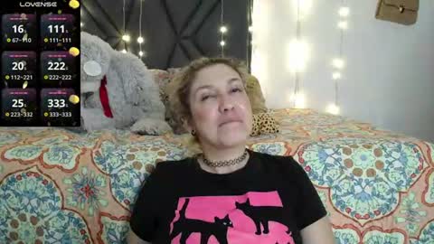 sanyaseraphine0 online show from June 11, 12:32 am