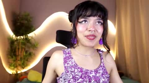 saphyralux online show from March 8, 2:04 am