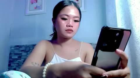 Snapshot of sapphire_amora chatting on October 16, 2:52 pm sapphire_amora online show from October 16, 2:52 pm