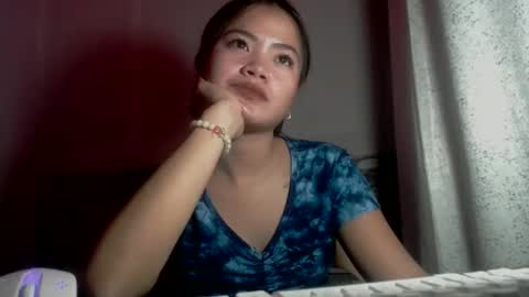 Snapshot of sapphire_amora chatting on September 29, 3:50 pm sapphire_amora online show from September 29, 3:50 pm