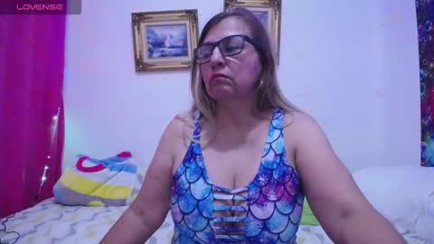 sara online show from December 18, 9:08 pm