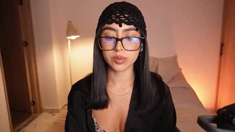 Sara  online show from February 7, 1:53 am