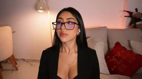 Sara  online show from December 18, 3:33 am