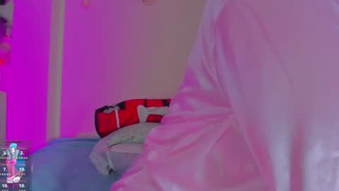 sara allenx online show from July 26, 7:10 pm