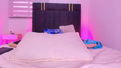 Sara Cook online show from April 27, 1:52 pm