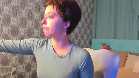 Sarah online show from November 21, 9:11 am