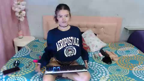 sara_jhons22 online show from December 13, 8:48 pm