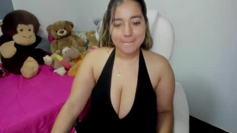 sarah  LIZCANO....... online show from September 23, 10:46 am