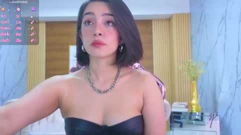 Sara  online show from July 6, 1:38 pm