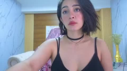 Sara  online show from July 7, 1:47 pm