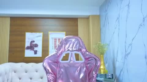 Sara  online show from June 30, 1:32 pm