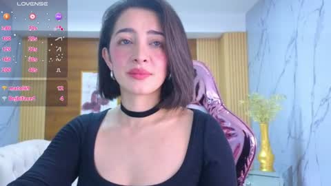 Sara  online show from July 22, 2:18 pm