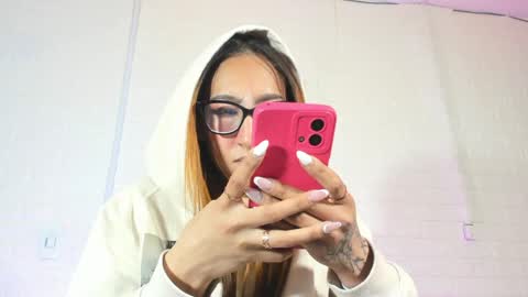 Sara Love online show from April 10, 9:04 am