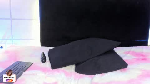 Sara  online show from November 15, 9:49 pm