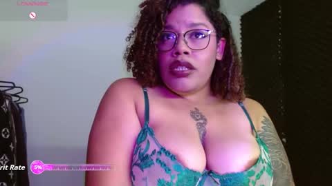Snapshot of sara_morales17 chatting on September 27, 4:19 am sara online show from September 27, 4:19 am