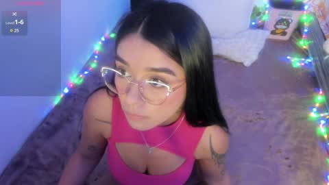 Snapshot of sara_ramirez0 chatting on January 30, 1:33 am sara_ramirez0 online show from January 30, 1:33 am