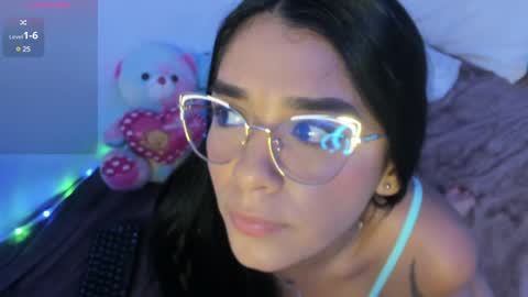 Snapshot of sara_ramirez0 chatting on January 29, 2:19 am sara_ramirez0 online show from January 29, 2:19 am