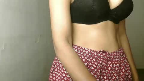 Snapshot of sara_shrma chatting on October 13, 2:47 am sara online show from October 13, 2:47 am