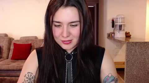 Snapshot of sara_sunrise_ chatting on October 16, 7:27 pm Sara online show from October 16, 7:27 pm