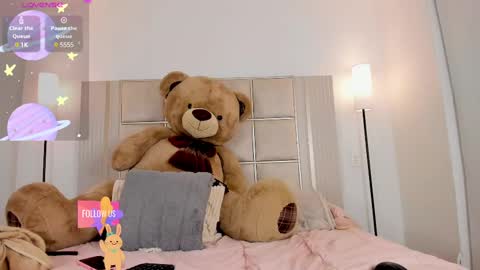 Snapshot of saraa_milleer chatting on February 26, 11:37 pm Sara Miller online show from February 26, 11:37 pm