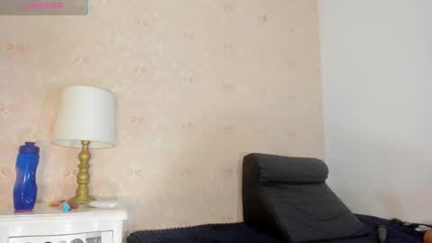 saraacollinss online show from February 7, 10:35 pm