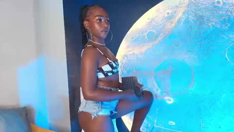 saraaguzman online show from September 24, 8:08 pm