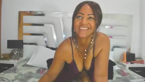 Sara online show from October 4, 1:22 am