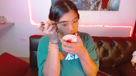 Snapshot of saraapril_1 chatting on December 28, 9:08 pm SARAHGIL online show from December 28, 9:08 pm