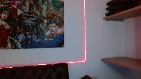 Snapshot of saraapril_1 chatting on December 27, 8:39 pm SARAHGIL online show from December 27, 8:39 pm