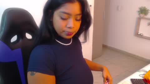 Snapshot of saraapril_1 chatting on February 11, 8:42 pm SARAHGIL online show from February 11, 8:42 pm