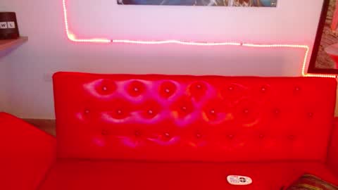 Snapshot of saraapril_1 chatting on January 24, 9:26 pm SARAHGIL online show from January 24, 9:26 pm