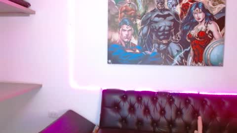 Snapshot of saraapril_1 chatting on December 28, 6:49 am SARAHGIL online show from December 28, 6:49 am