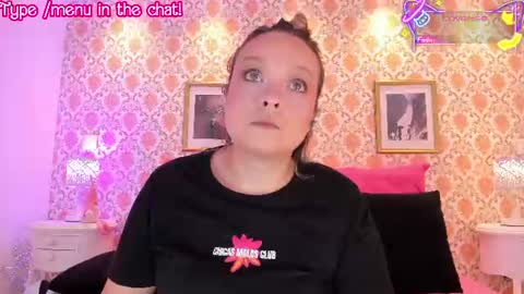 SaraAvila  online show from July 18, 9:50 pm