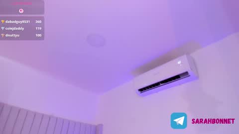 Snapshot of sarah_bonneth chatting on September 18, 2:37 pm Sarah Bonneth online show from September 18, 2:37 pm