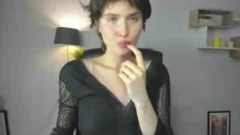 Sarah online show from July 28, 1:43 pm