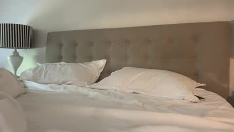 Sarah Heart Aus online show from January 10, 11:50 pm