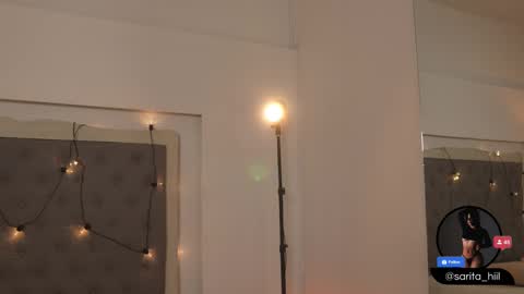 Snapshot of sarah_hiill chatting on September 25, 7:45 pm online show from September 25, 7:45 pm