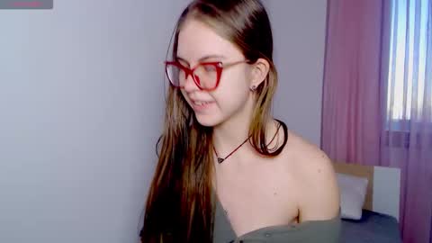 Sarah online show from March 12, 1:03 pm