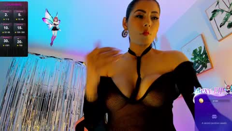 INSTAGRAM...sarah22 p online show from January 31, 4:36 am