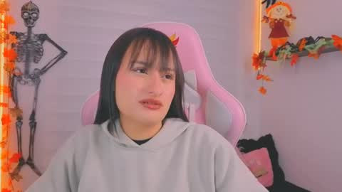 Sarah Ramirez online show from October 25, 4:31 am