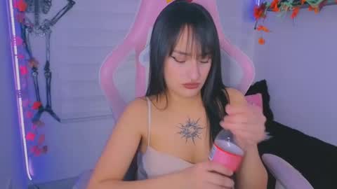 Sarah Ramirez online show from October 23, 3:34 am