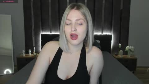 Sarah online show from February 11, 12:59 am