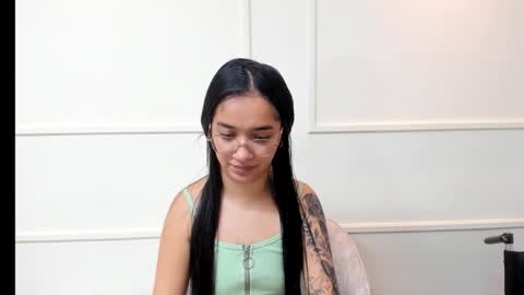 Sarah online show from February 14, 6:10 pm