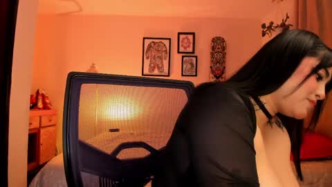   online show from April 14, 5:18 am