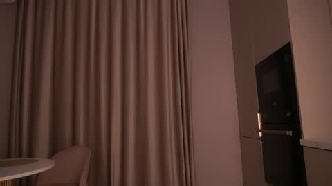 Sarah online show from April 10, 7:20 pm