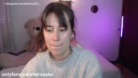 sarahdressler online show from December 21, 10:57 pm