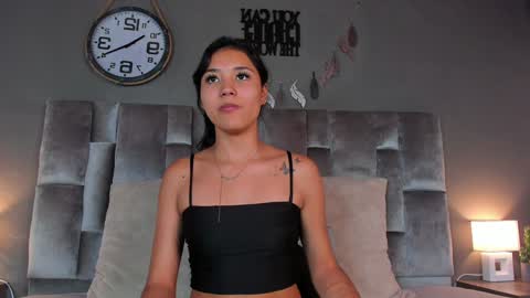 Sarah Evans online show from December 7, 6:15 pm