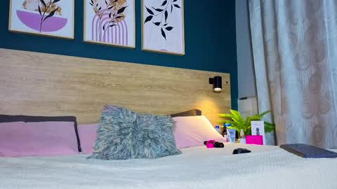 Sarah online show from December 22, 9:40 pm