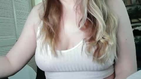 Sarah online show from February 26, 2:49 pm