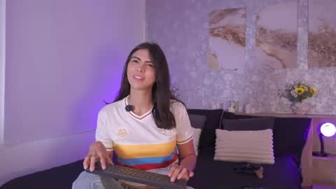 Sarah online show from July 7, 2:09 pm